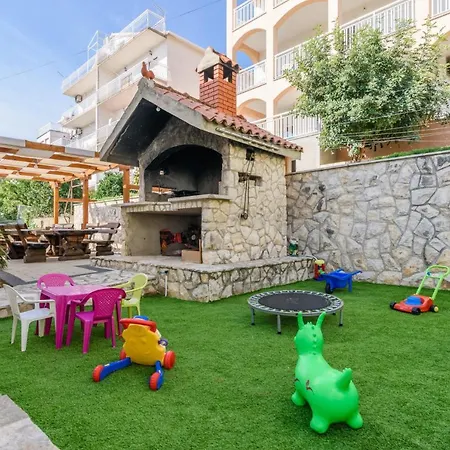 La Bodega Apartments Trogir Exterior photo