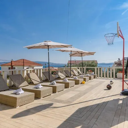 La Bodega Apartments Trogir Exterior photo