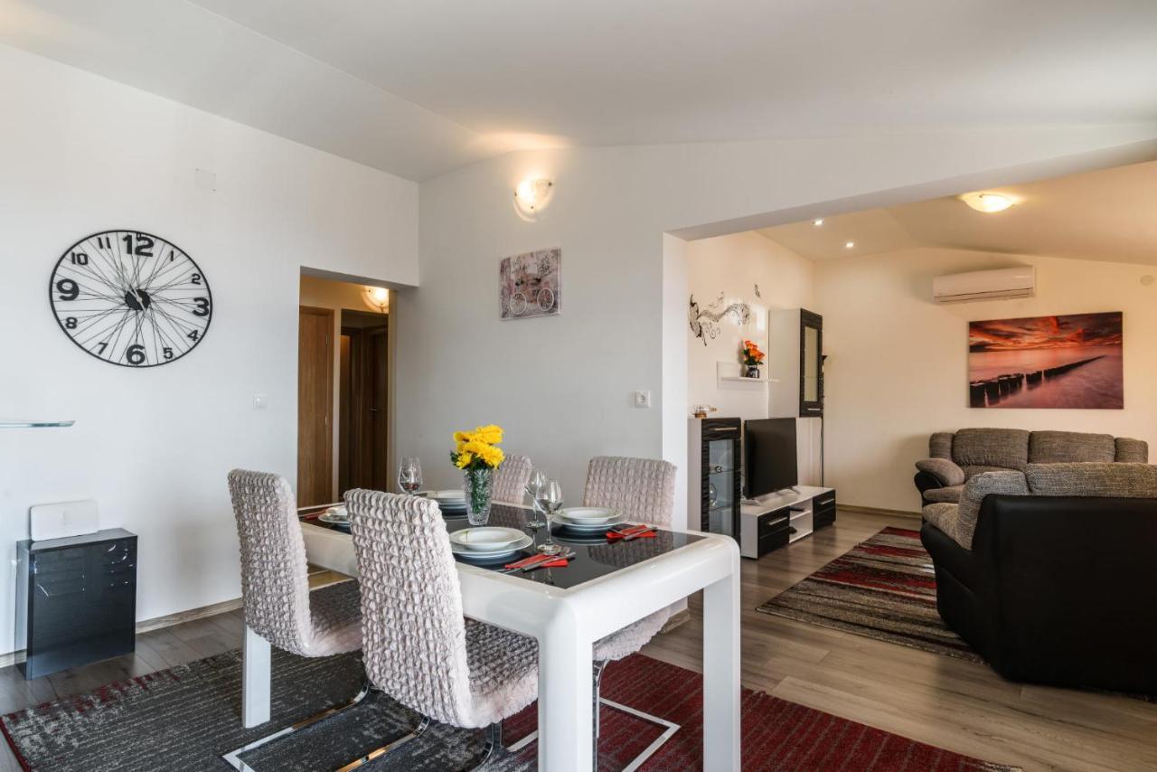 La Bodega Apartment *
